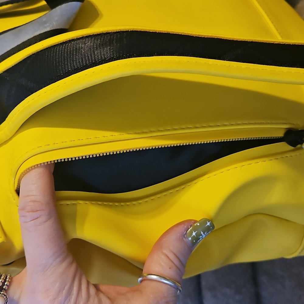 Hunter Medium Backpack - image 3